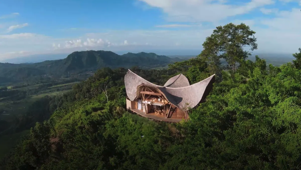 airbnb, LAPUTA VILLA - The Bamboo Castle in the Sky